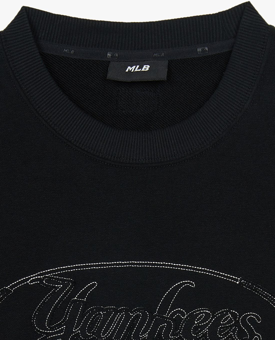 MLB - Áo sweatshirt unisex Varsity Vintage Cursive Graphic - Ảnh 4