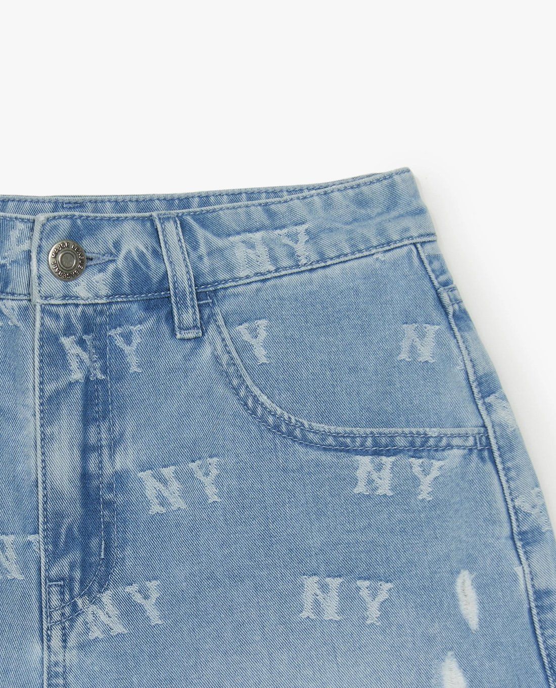 MLB - Quần shorts jeans nữ Classic Random Jacquard Monogram - Ảnh 3