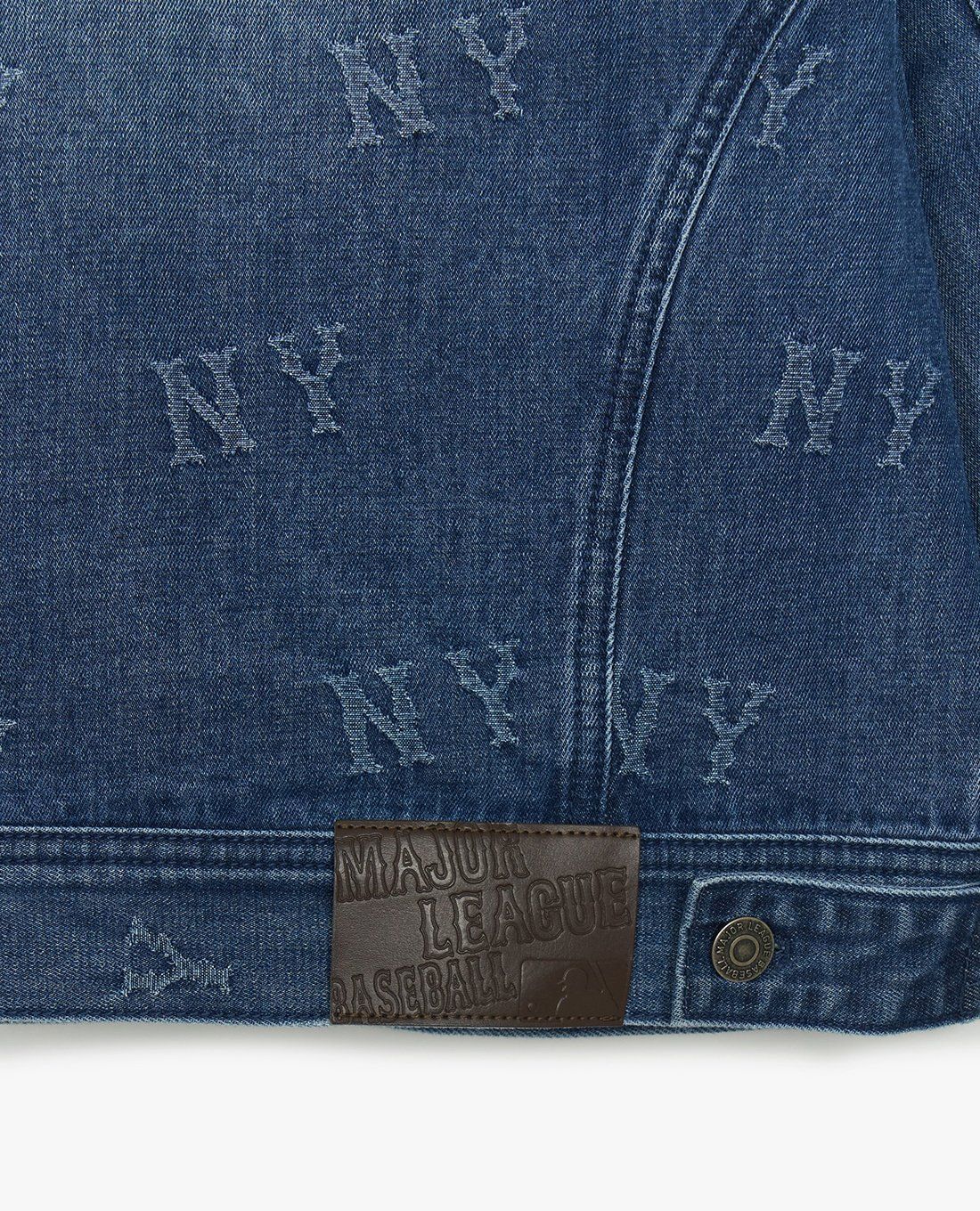 MLB - Áo khoác denim nữ Classic Random Monogram - Ảnh 5