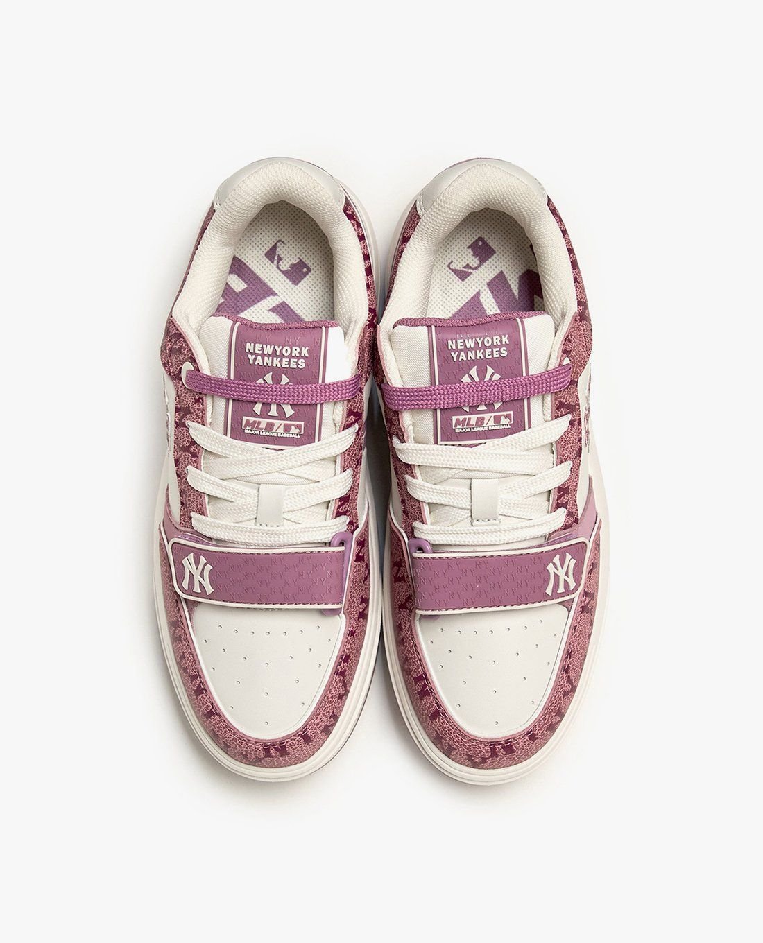 MLB - Giày sneakers unisex cổ thấp Chunky Liner Pocket Monogram - Ảnh 4