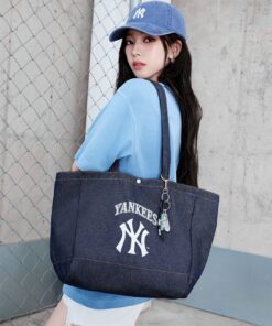 MLB - Túi tote unisex Vintage Lettering Denim
