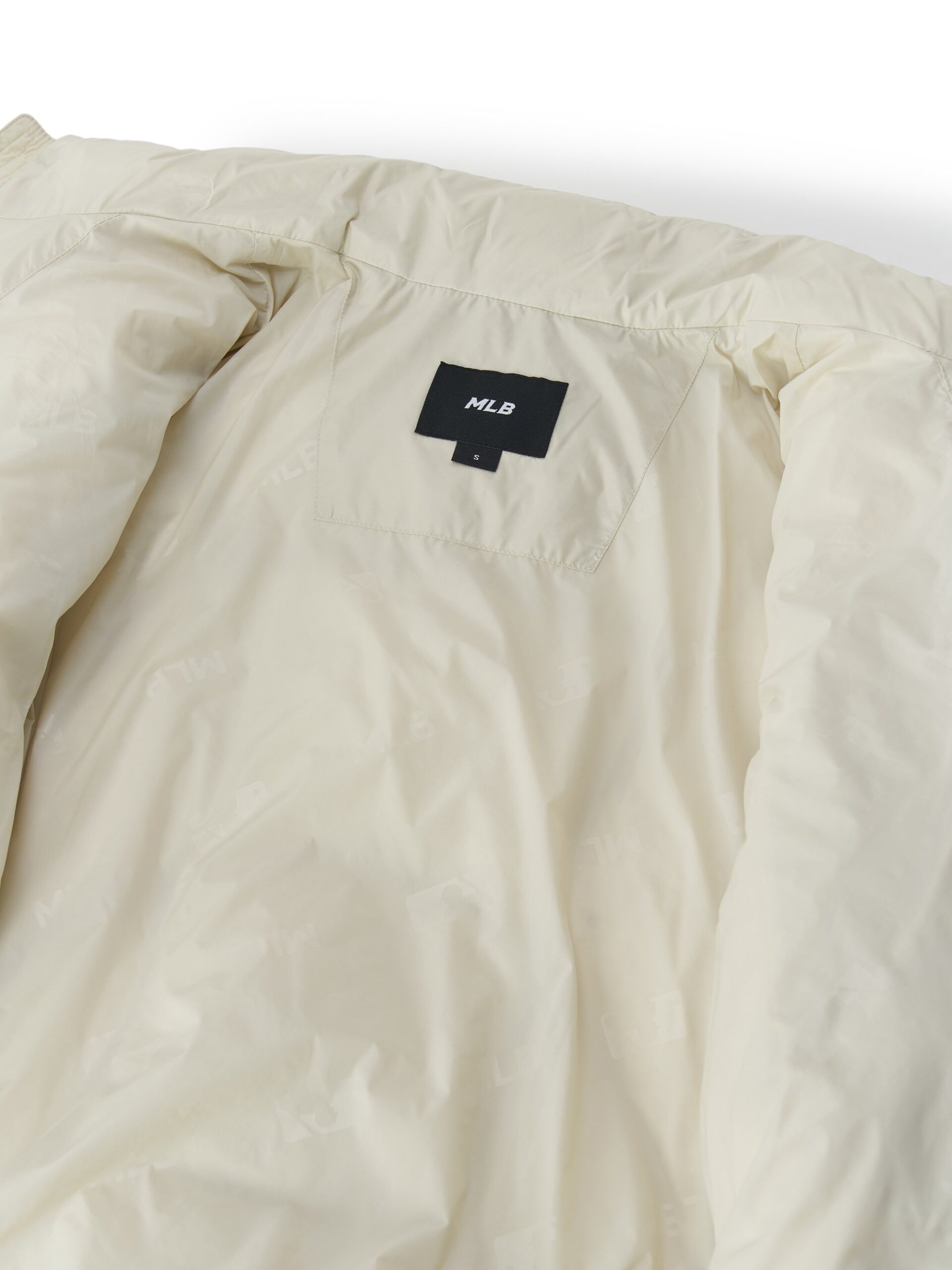 MLB - Áo phao Curve New York Yankees Cream - Ảnh 3